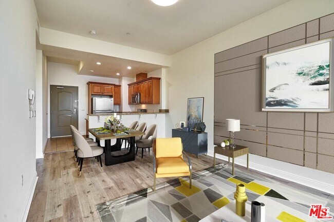 Building Photo - 345 S Gramercy Pl Rental