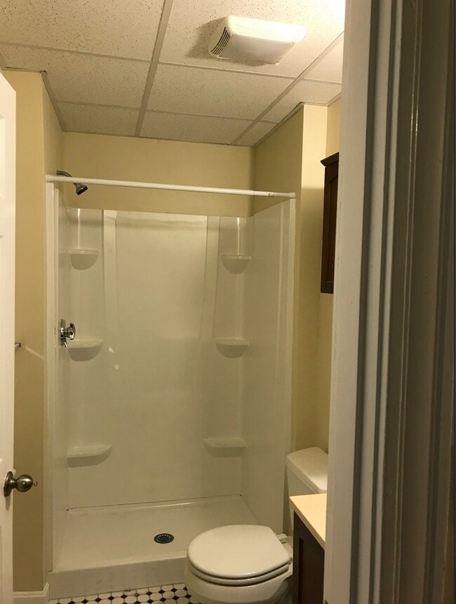 Building Photo - 135 Highland St Unit 9