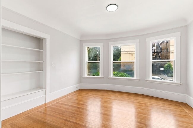 Photo - Freshly Renovated 1 Bed, 1 Bath Oakland Home with In-Unit Laundry Unit 1929B