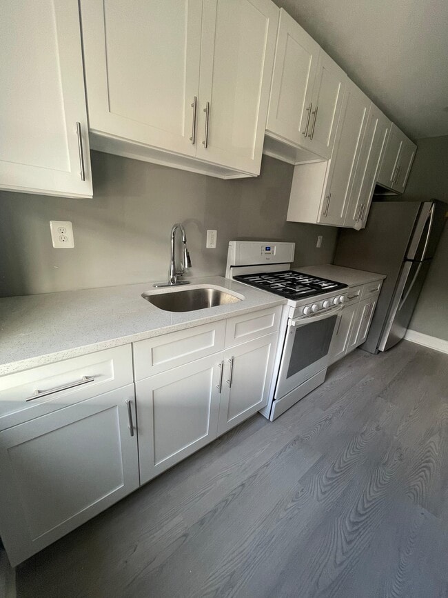 Photo - OLDHAM 1 Unit 1