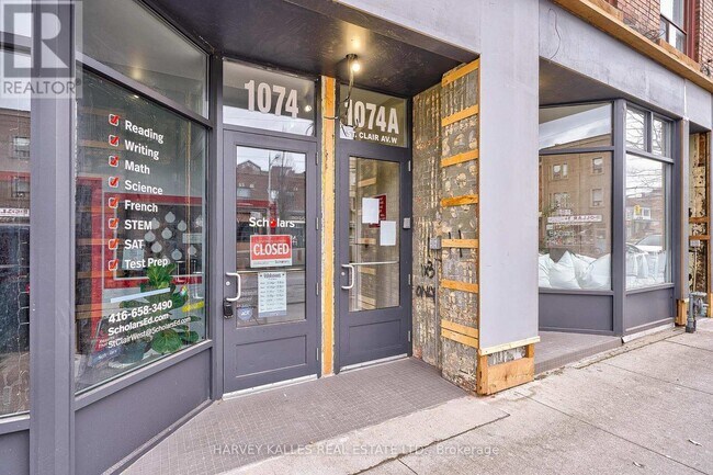 Photo - 1074 St Clair Ave W Unité 4