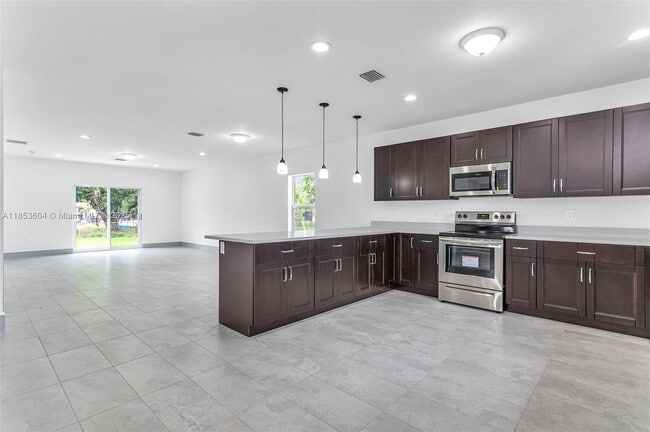 2360 NW 14th St