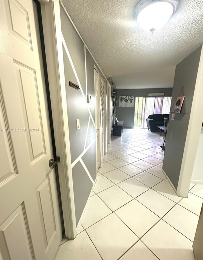 Photo - 4158 Inverrary Dr Unidad 405