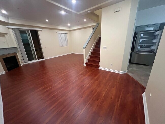 Photo - 10235 Independence Ave