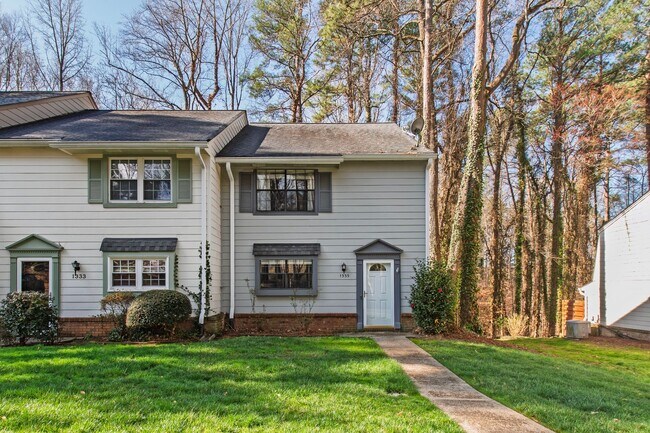 Building Photo - Raleigh Living: Spacious 3BR Townhome in Spring Garden!