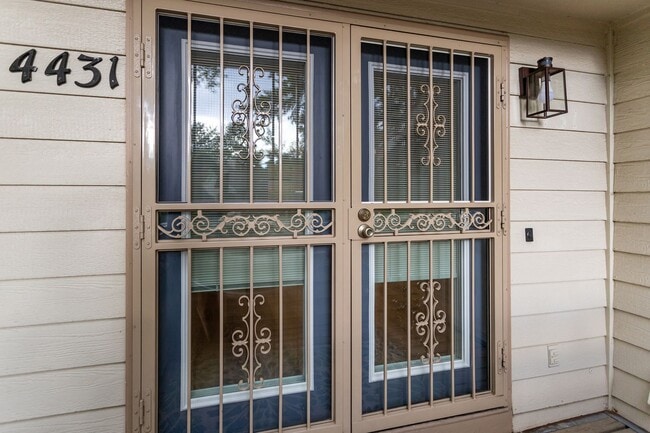 Photo - Cozy 2 bedroom, 1 bathroom retreat in a Gated Community!