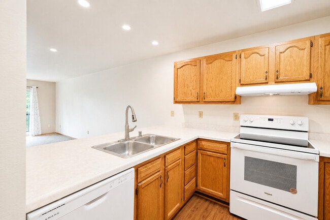Building Photo - Timber Bluff