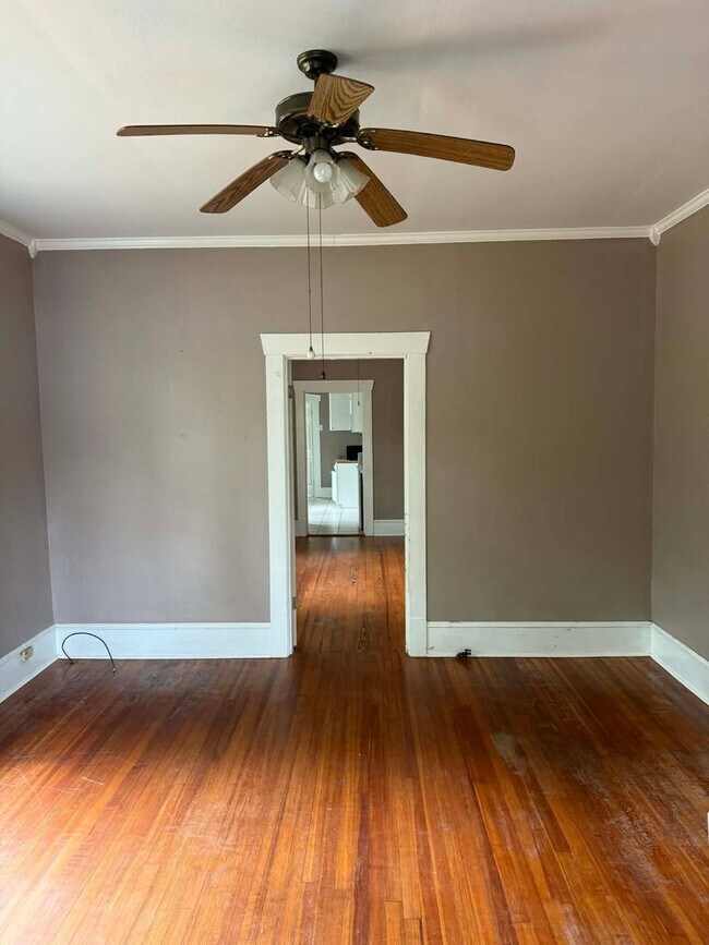 Photo - 409 Rutherford St