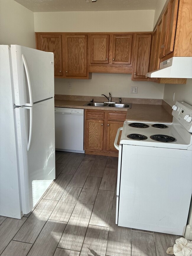 Photo - 6103 Julie Kays Way Unit 3