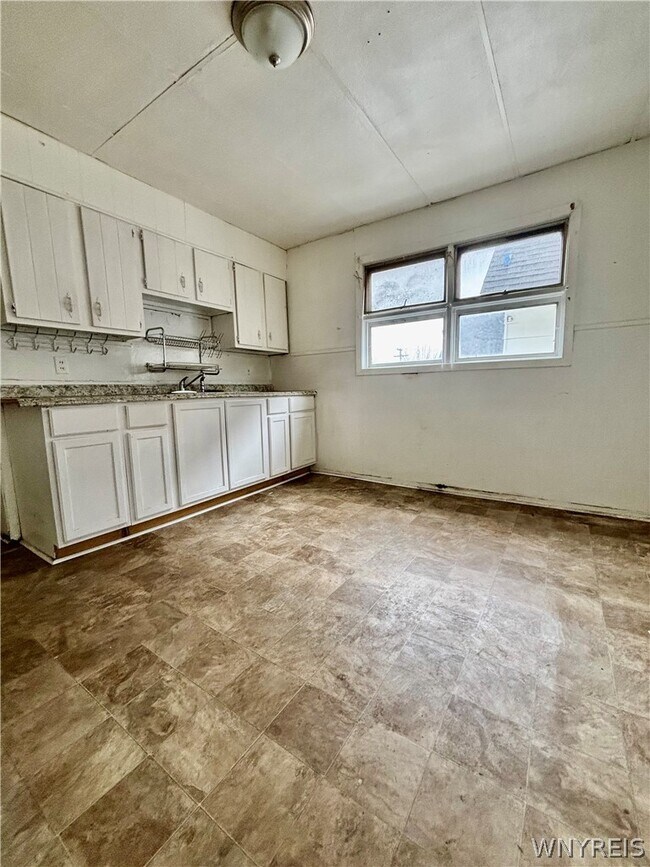 Photo - 2445 Bailey Ave