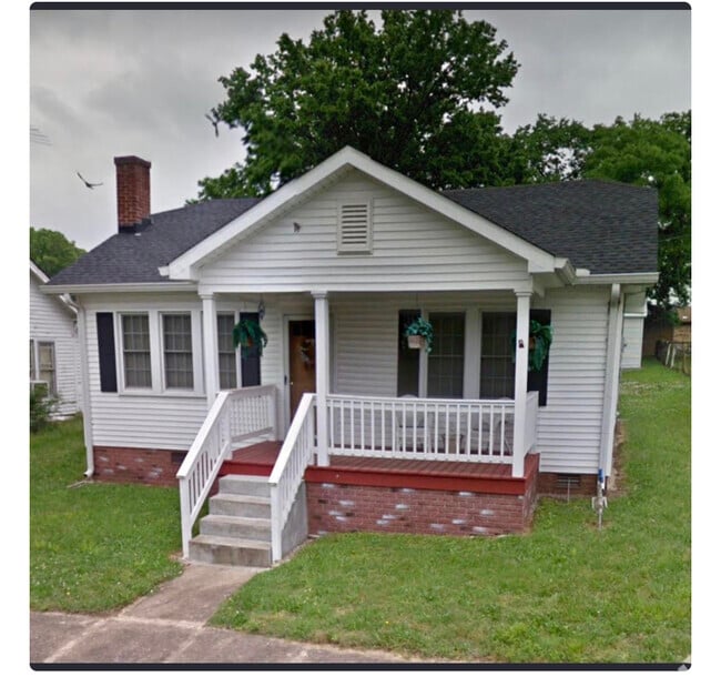 Building Photo - 517 Maple St Rental