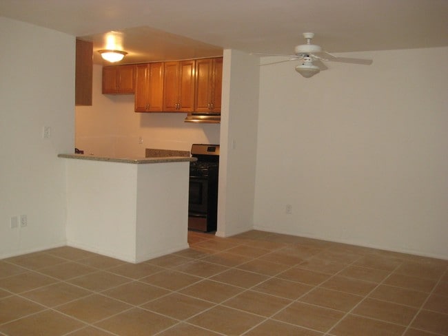 Building Photo - 8601 International Ave Unit 179