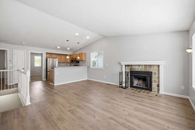 4 Bedroom, 2 Bath Ranch Style Home w/ Finished Walkout Basement!