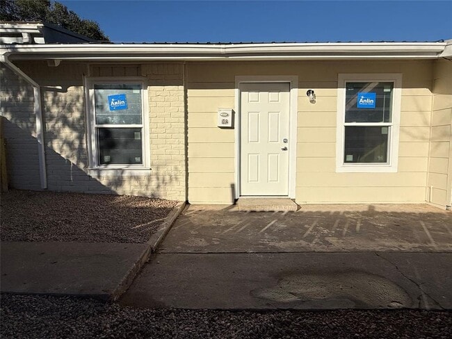 Photo - 6510 Hickman Ave