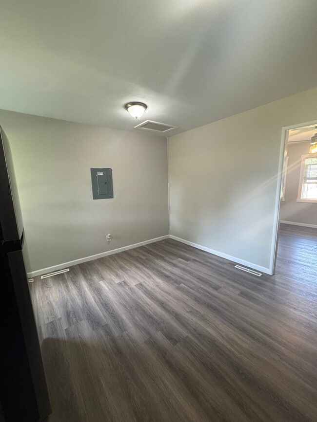 2200 Glen Dr