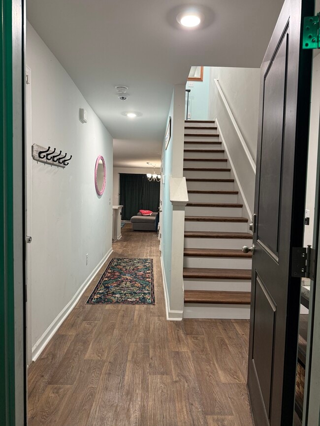 Photo - 141 Rosefield Ct