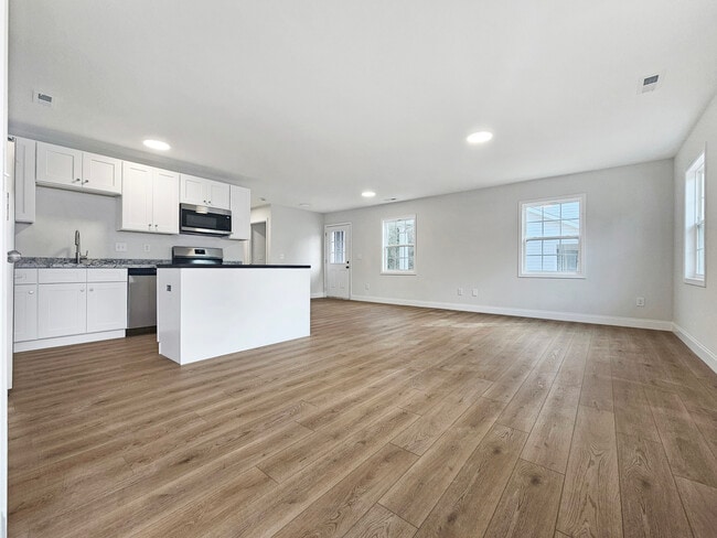 Photo - 7 Paris Creek Ct