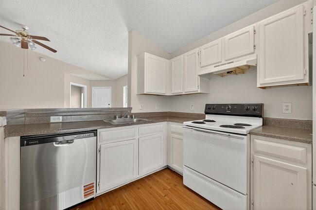 Building Photo - 4642 Callery Creek Dr