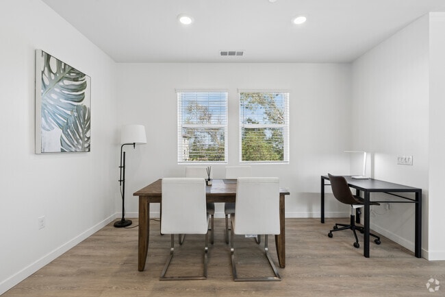 2BR, 2BA - 1,100SF - Dining Room