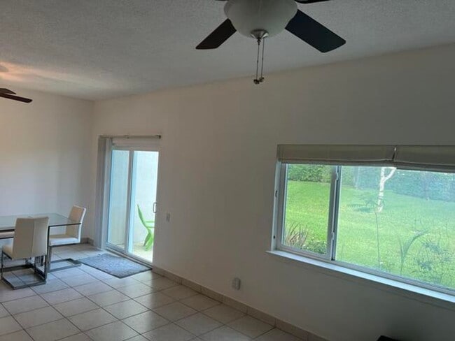 Photo - 4878 SW 32nd Terrace