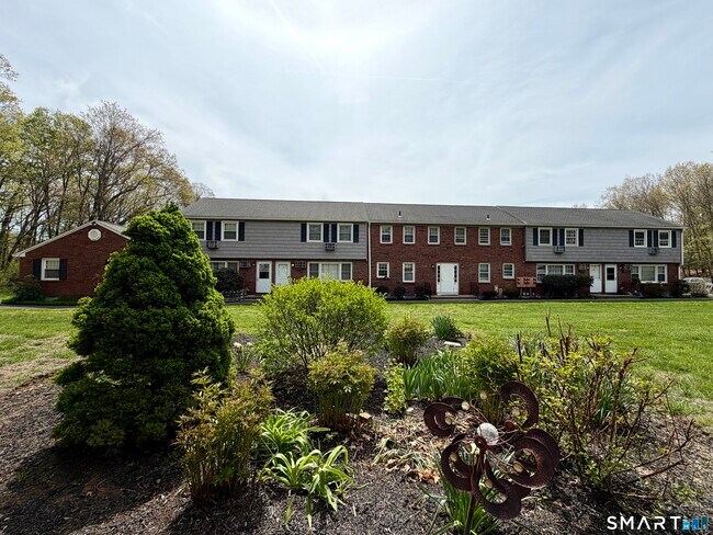 Photo - 47 Old Farms Ln Unit 47