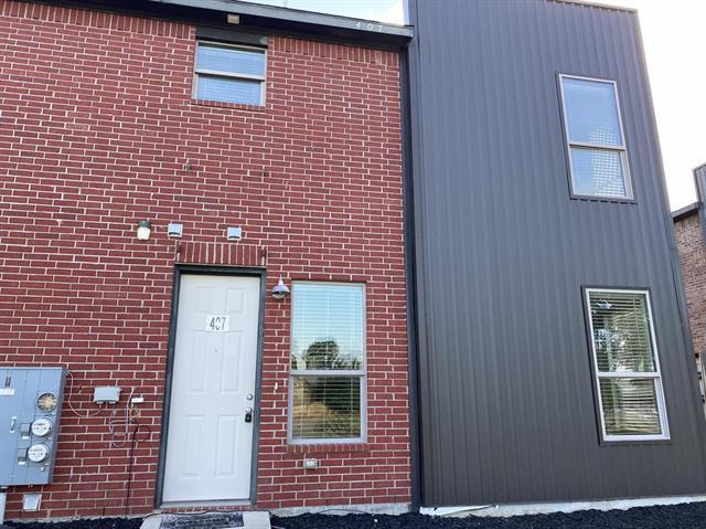 Building Photo - 3621 Valley Vista Dr