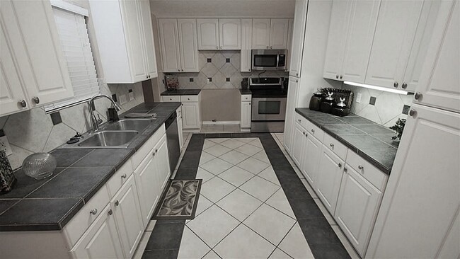 Photo - 310 Gentilly Dr