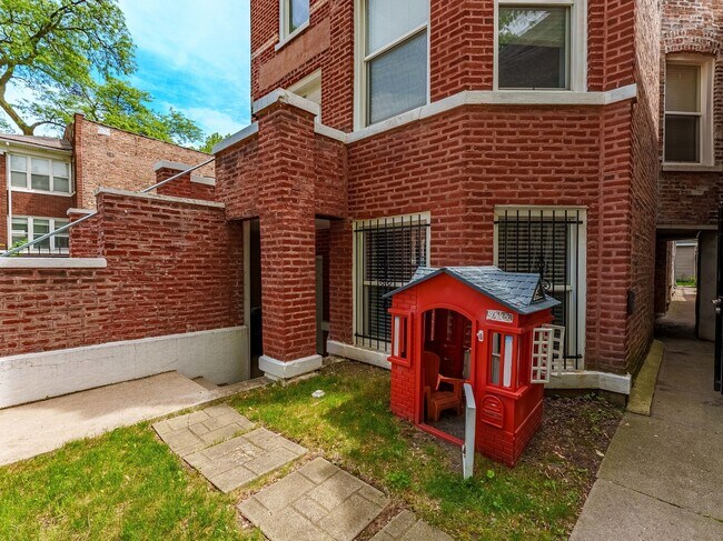 555 N Lawler Ave
