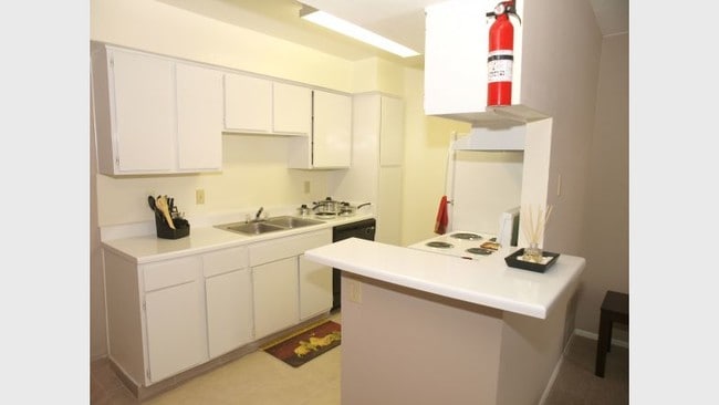 Photo - Villa Nueva Apartments