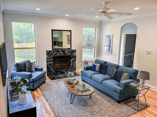 Building Photo - 4224 Las Brisas Dr