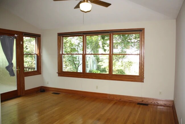 Photo - 801 N Lincoln St