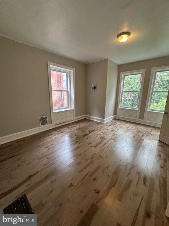 Photo - 4710 Warrington Ave