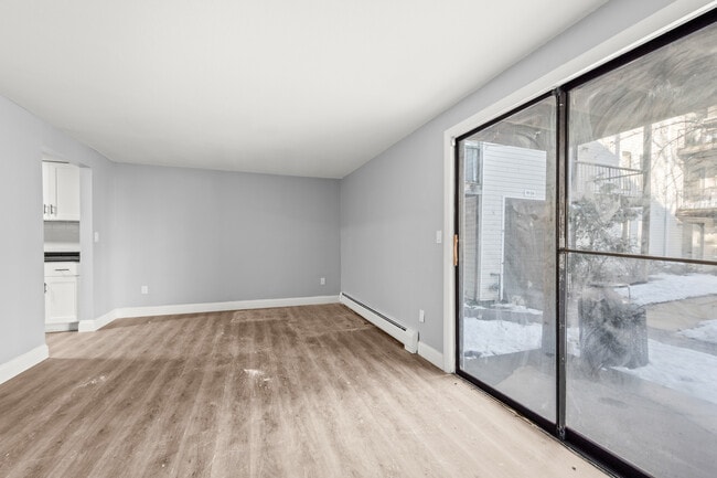 Photo - 140 Silver Ln