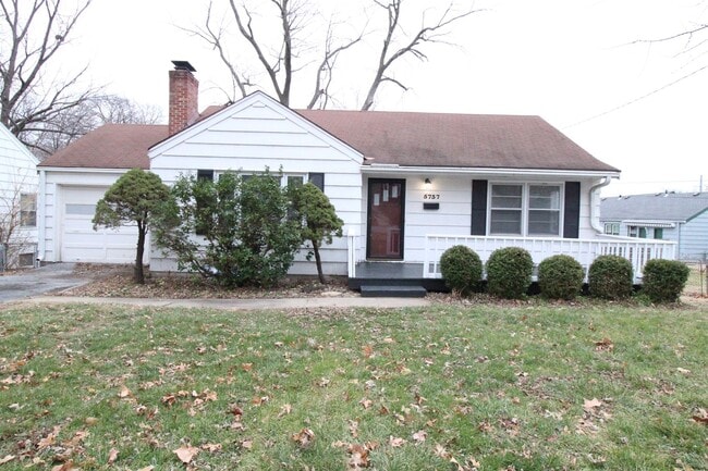 Building Photo - 2 Bedroom 1 Bath Home In Mission Kansas