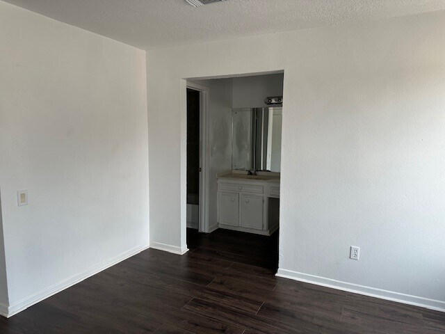 Photo - 8722 Maplecrest Dr