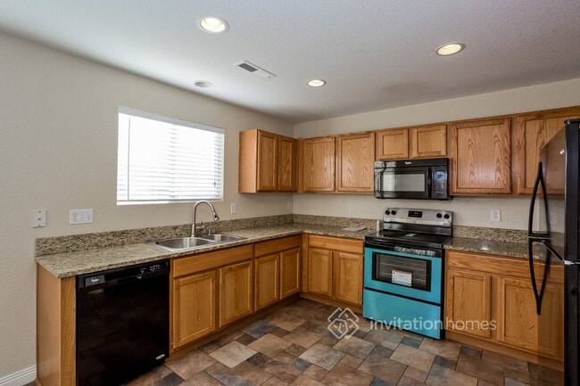 Photo - 729 Canyon Ln