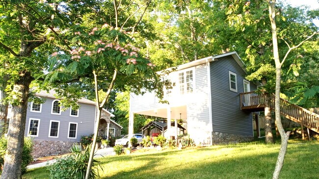 Photo - 2741 Robinwood Rd