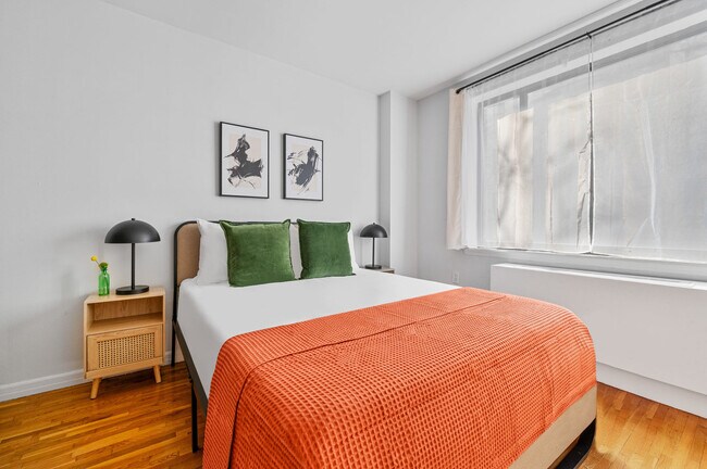 Photo - 417 E 83rd St Unidad SI ID1013677P