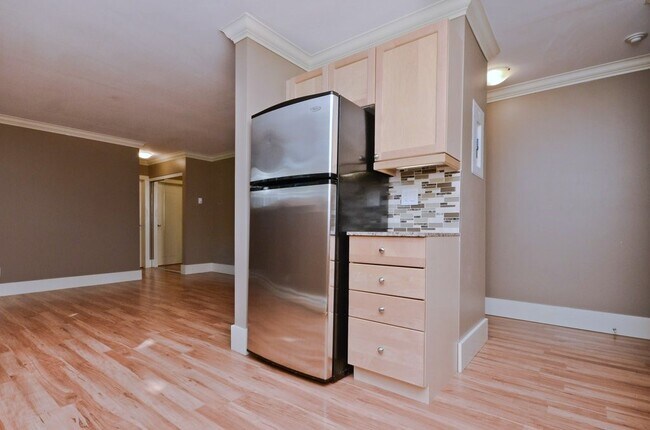 Photo - 10172-10113 113 St Unit 4