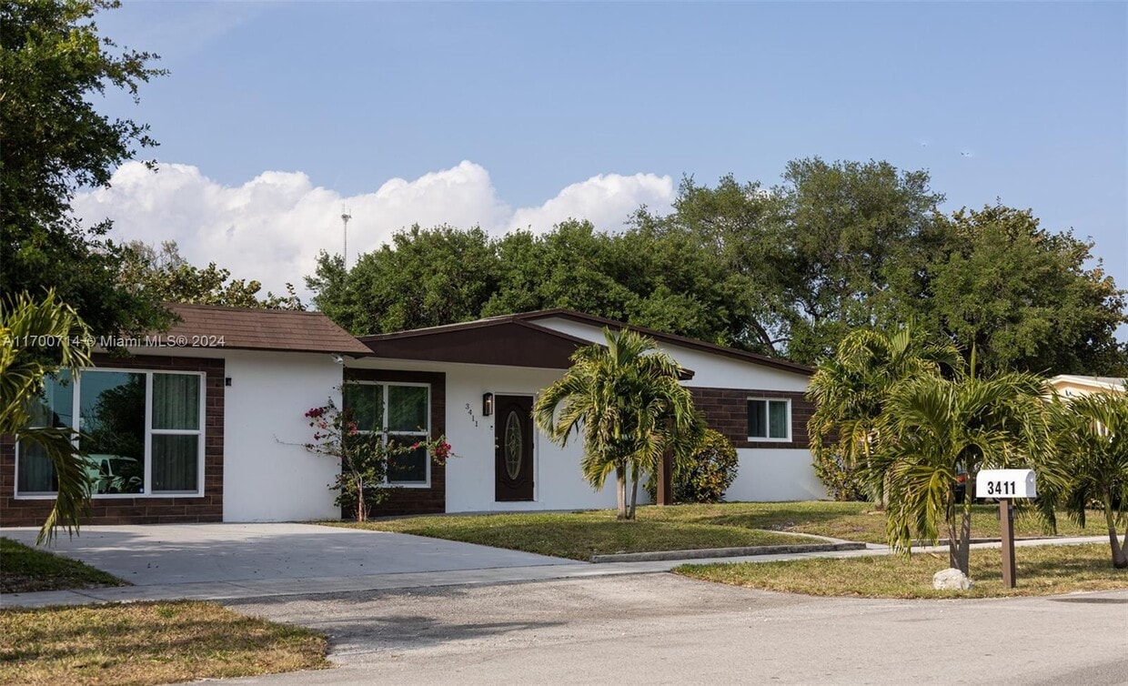 Photo - 3411 SW 36th St (West Park, FL)