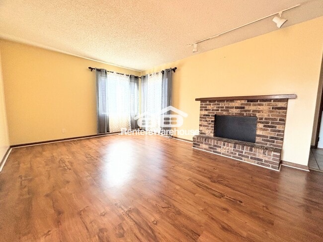 Photo - 4541 50th St