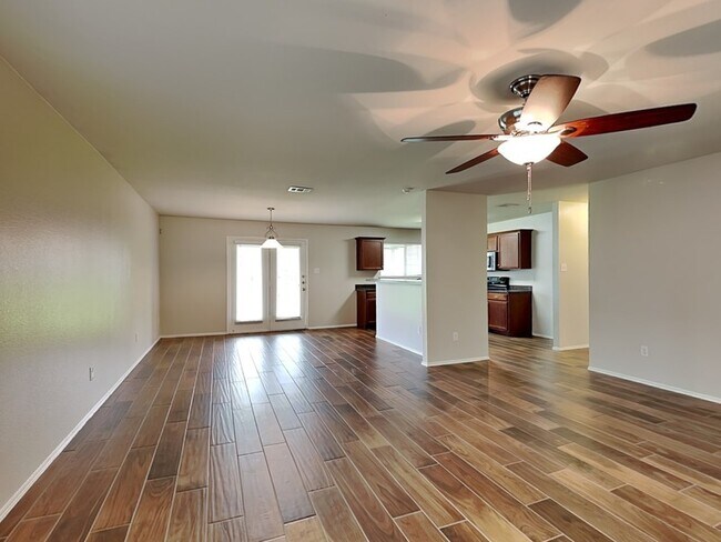 Photo - 219 Stable Dr