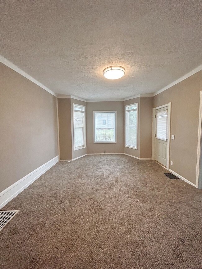 Photo - Linwood Corner Unit #1