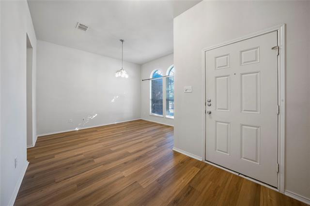 Photo - 3904 Oakhurst Ln