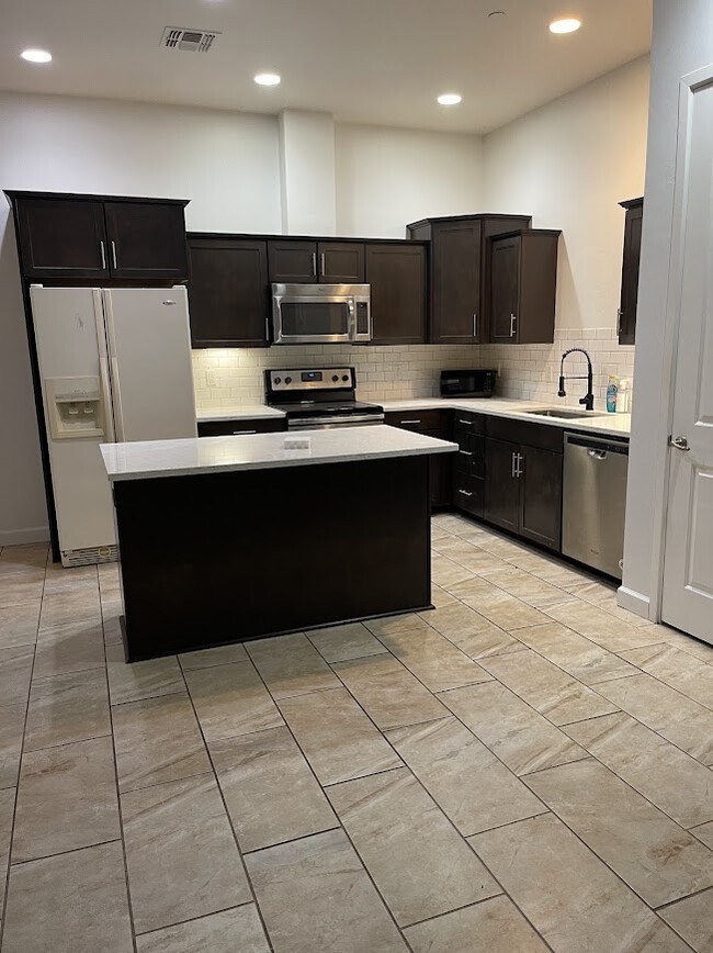 Photo - 1145 Rolling Hills Plaza S