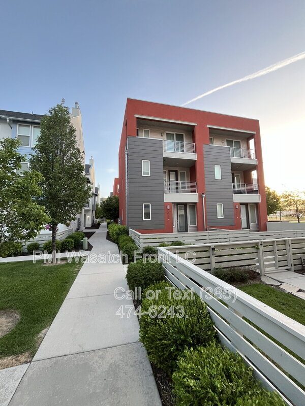 Photo - 5033 W Daybreak Pkwy
