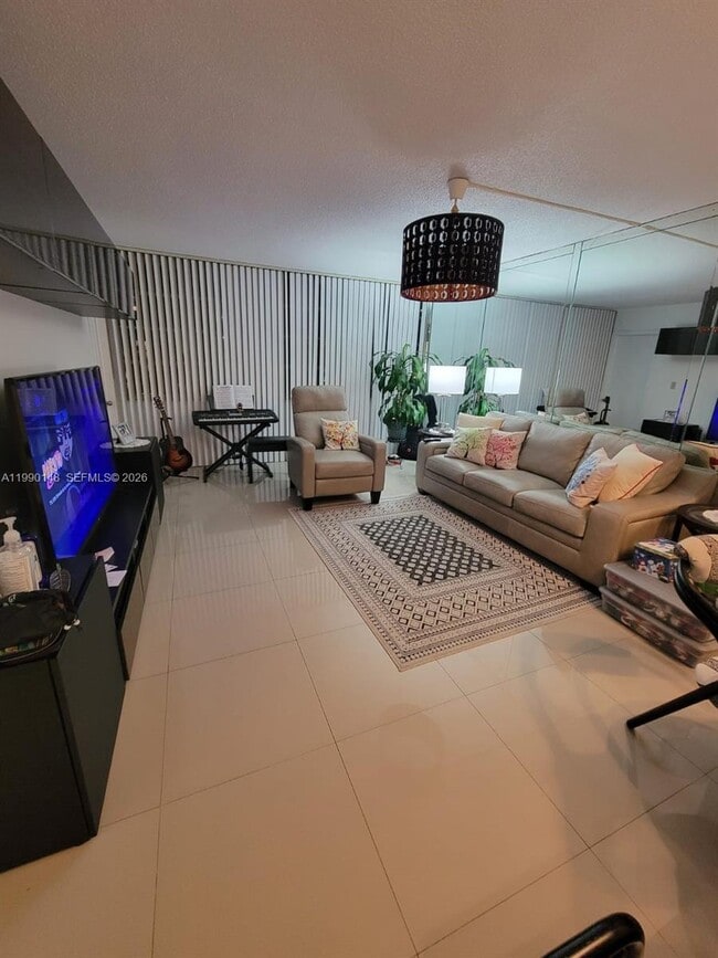 Photo - 1825 S Ocean Dr Unidad 611