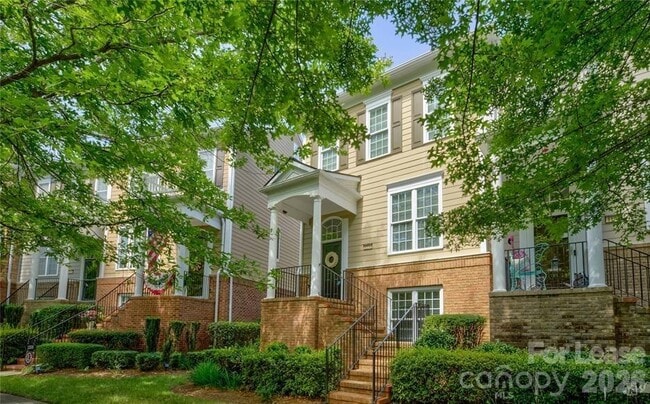 Photo - 1104 Drayton Ct