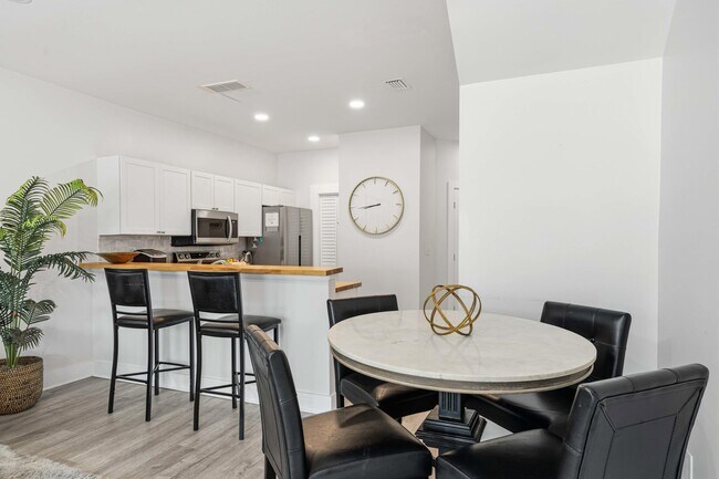 207 Ann Cir