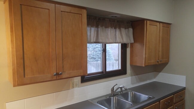 Photo - 1960 Promenade Way